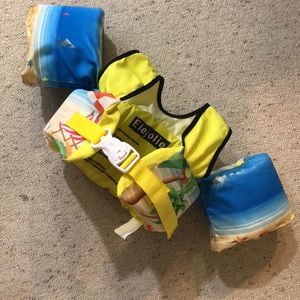 Elejolie Kids Swim Vests Life Jacket For Toddler 22-66 pounds.